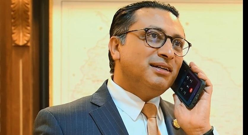 उपहार जित्ने हेमराज र सपनालाई अर्थमन्त्रीको फोन– बिल सुरक्षित राख्नुस्