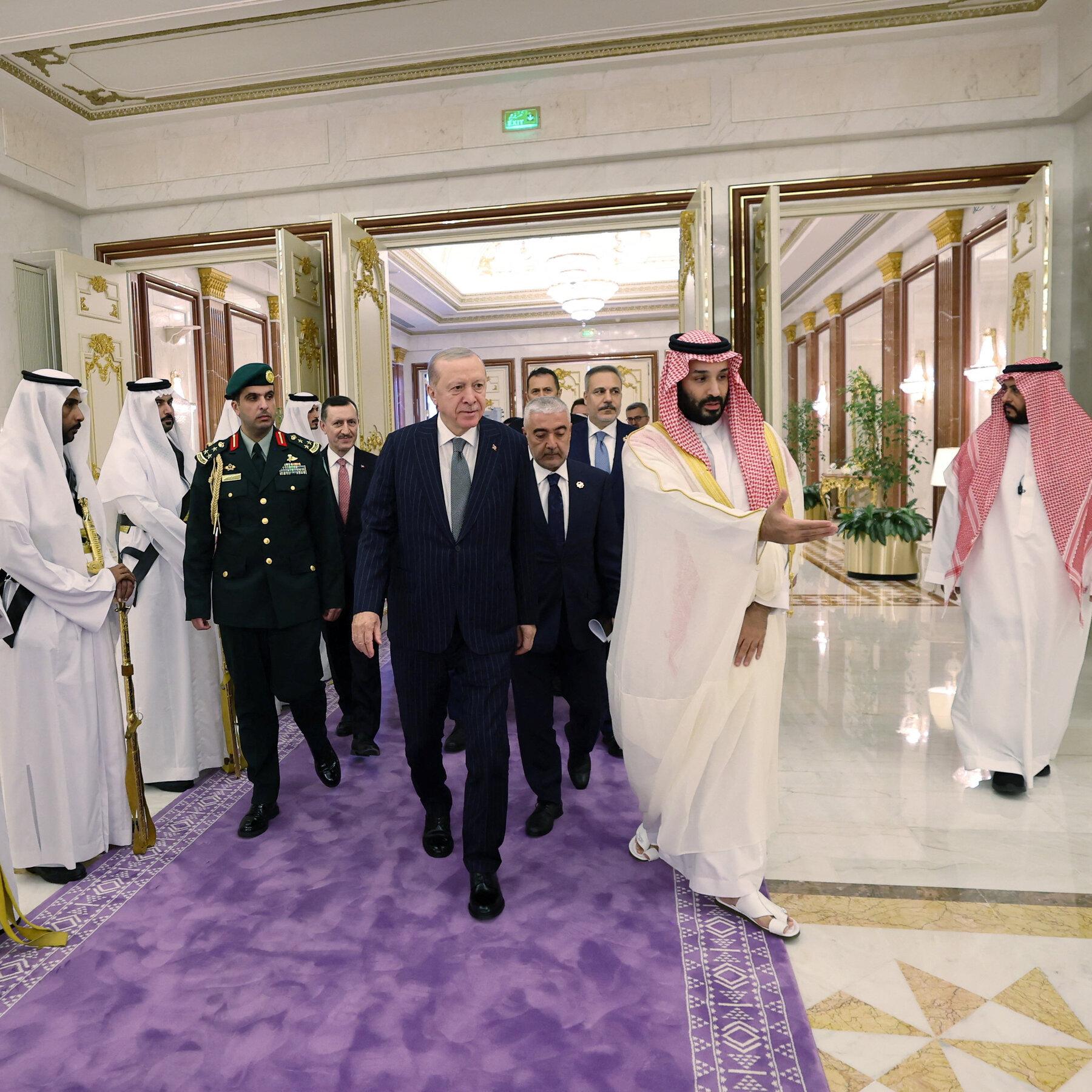 War on Iran: Saudi Arabia, Turkiye and Pakistan sign defence pact