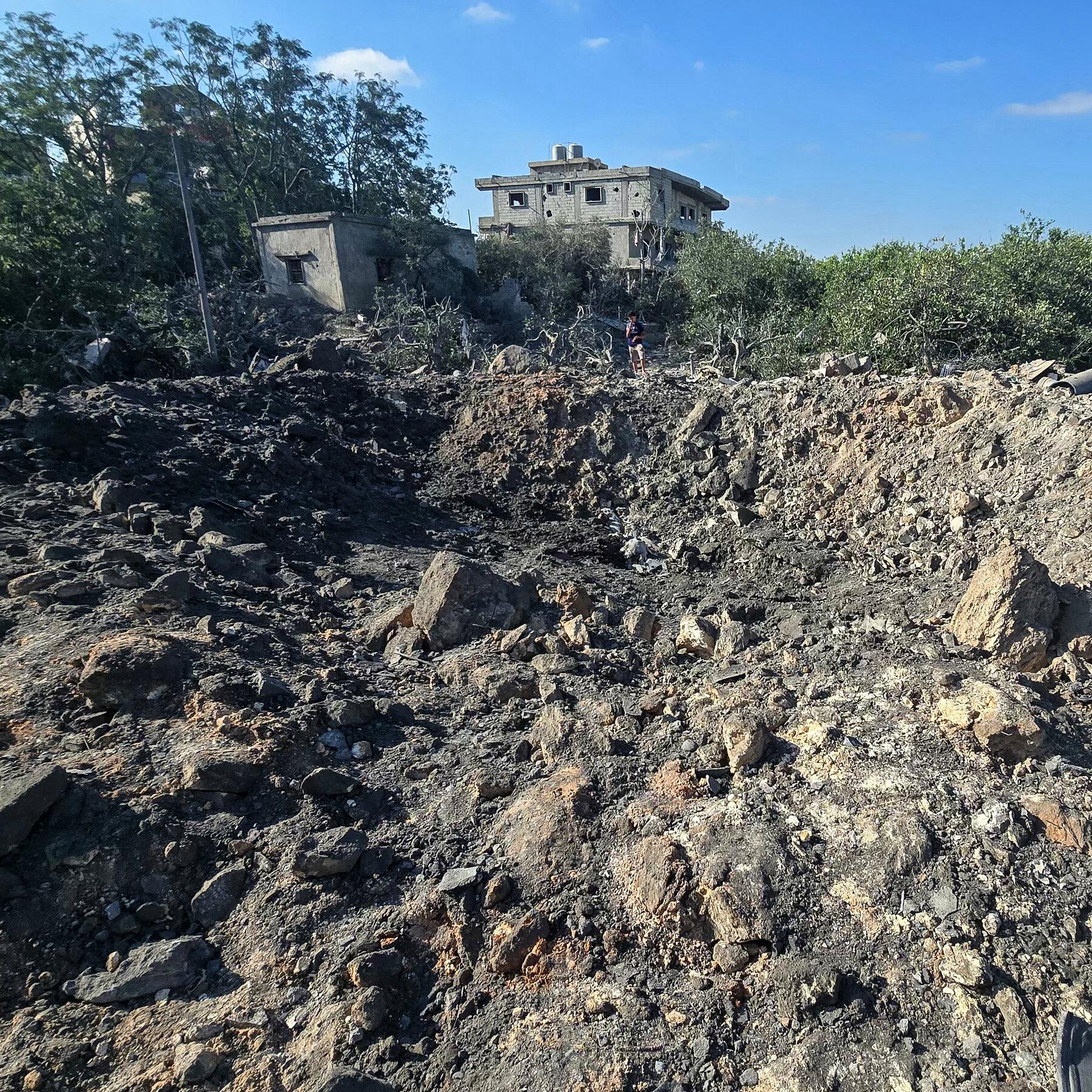 Israel Strikes Lebanon After Accusing Hezbollah of Cease-Fire Violation
