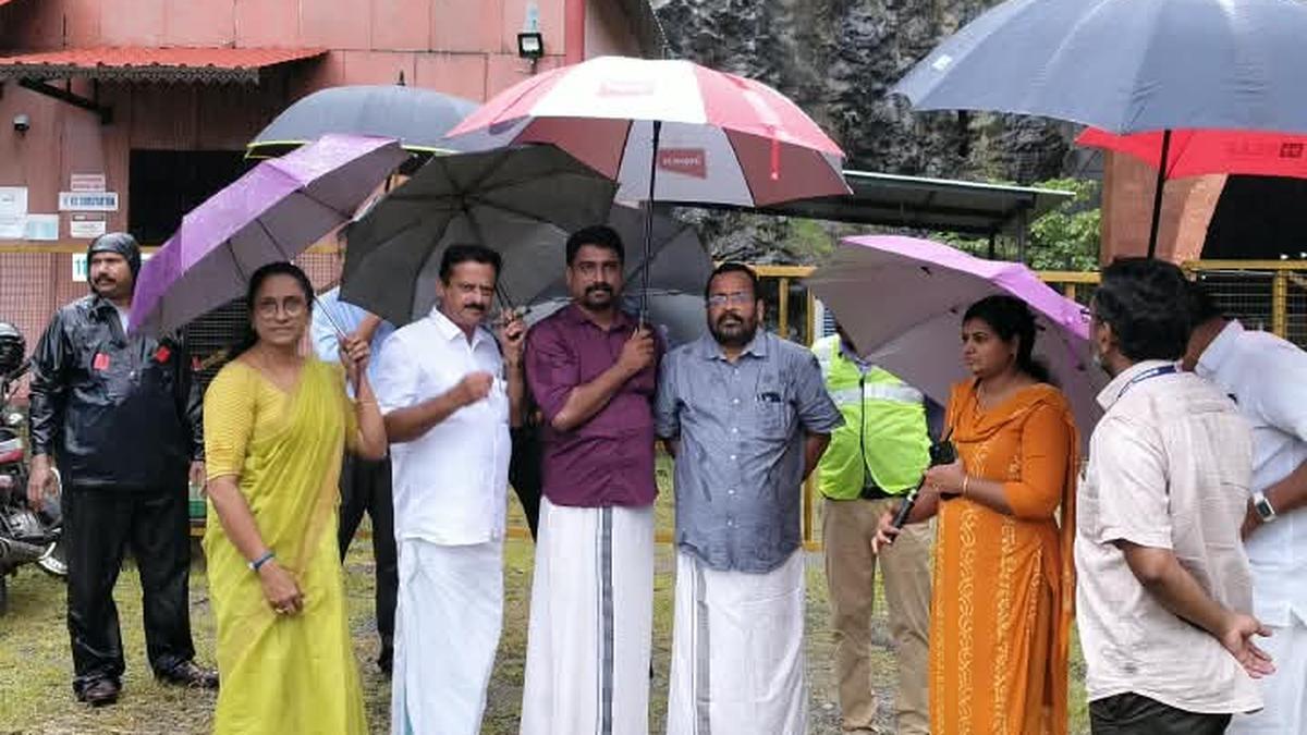 Kerala rains: Minor mudslips reported above Kuthiran tunnels on NH 544