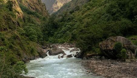 संखुवासभामा खोलाले बगाउँदा हाइड्रोपावरका कर्मचारी बेपत्ता